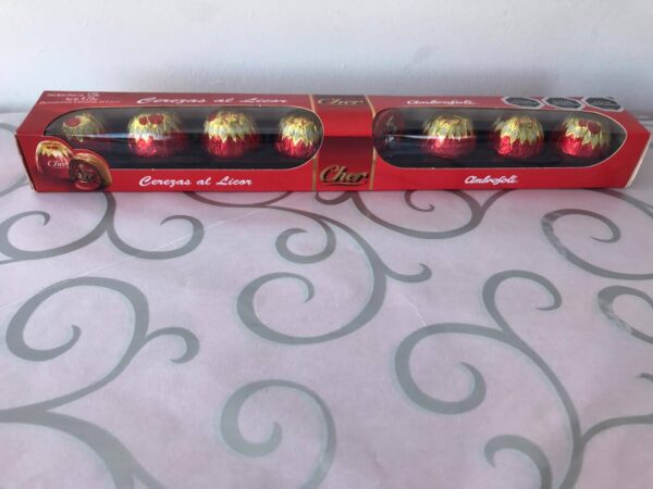Chocolate bombones cerezas al coñac